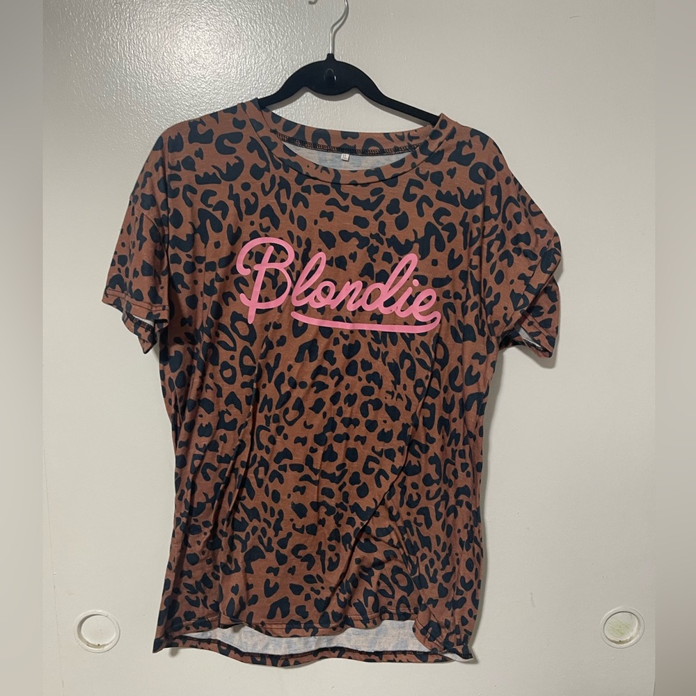 Women T-shirt summer leopard graphic print short sleeves loose top size XL - Picture 2 of 4